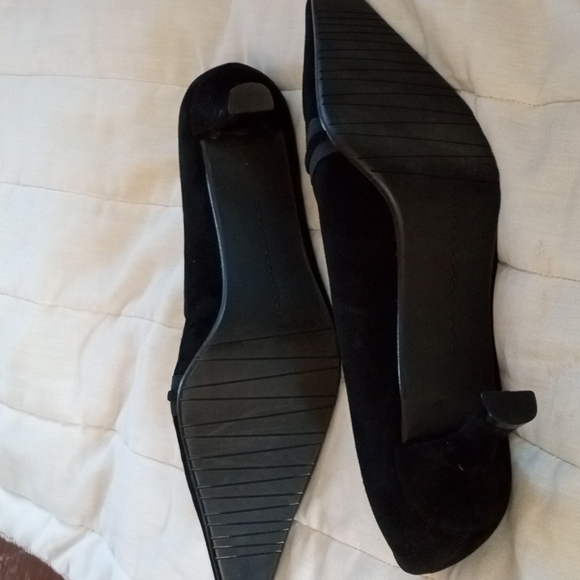 Stuart Weitzman shoes - Picture 3 of 16